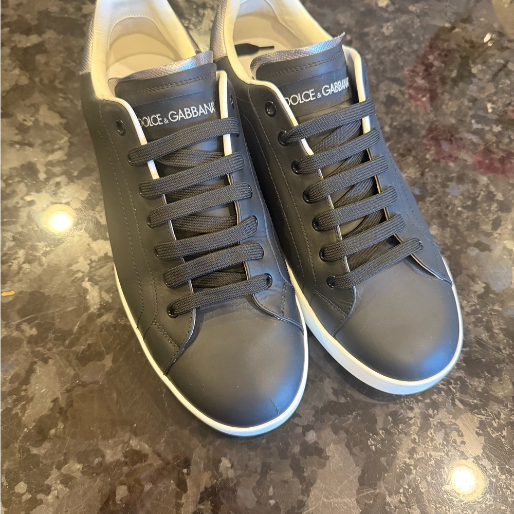 Dolce & Gabbana Men's Black and White Sneakers